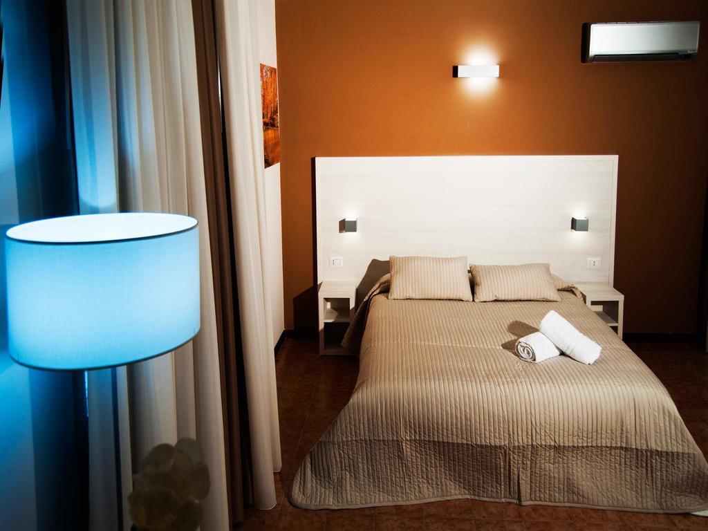 Double or Twin Room,559433286:JPEG